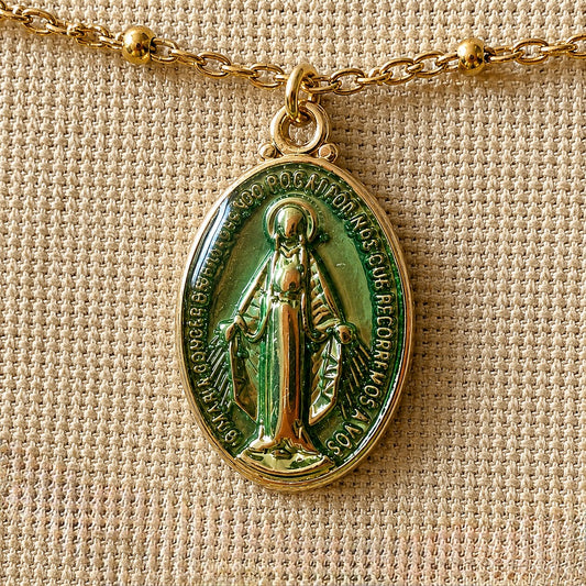 Collier Madone Émaillée – Acier Inoxydable Doré