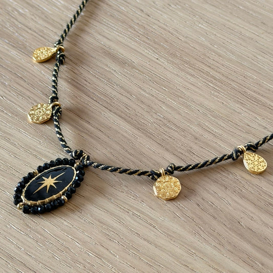 Collier Étoile Nocturne – Cordon torsadé & pendentifs dorés