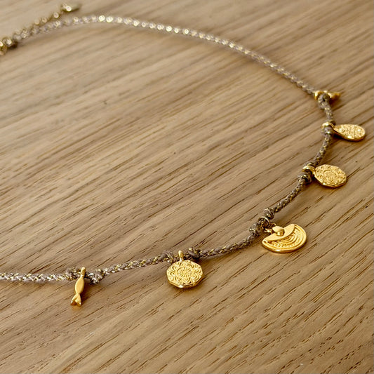Collier Amulettes Dorées – Acier inox